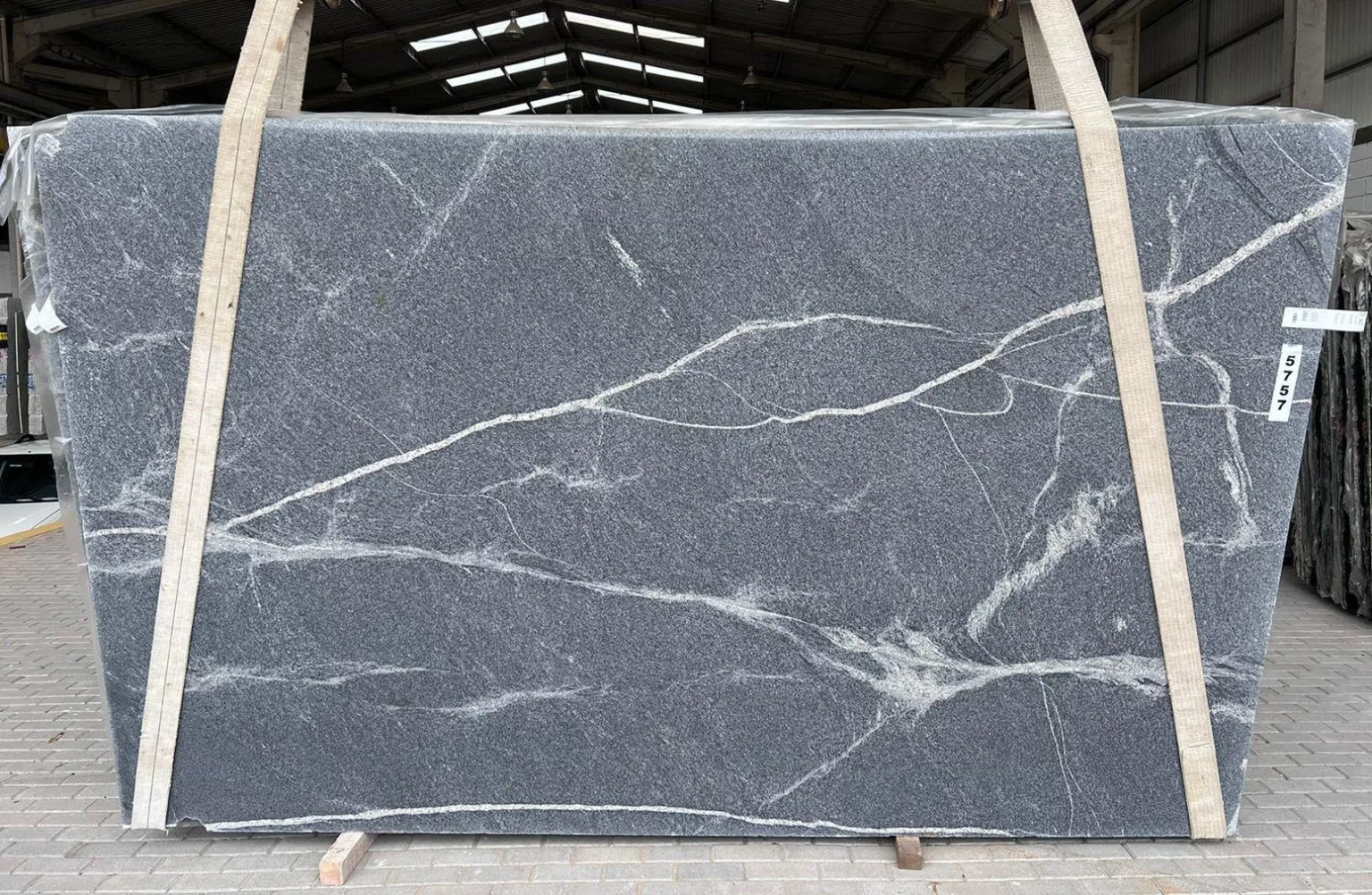 GRANITE SLAB SILVER GRAY 3.0 CM DUAL FINISH - 0003455 - 5757