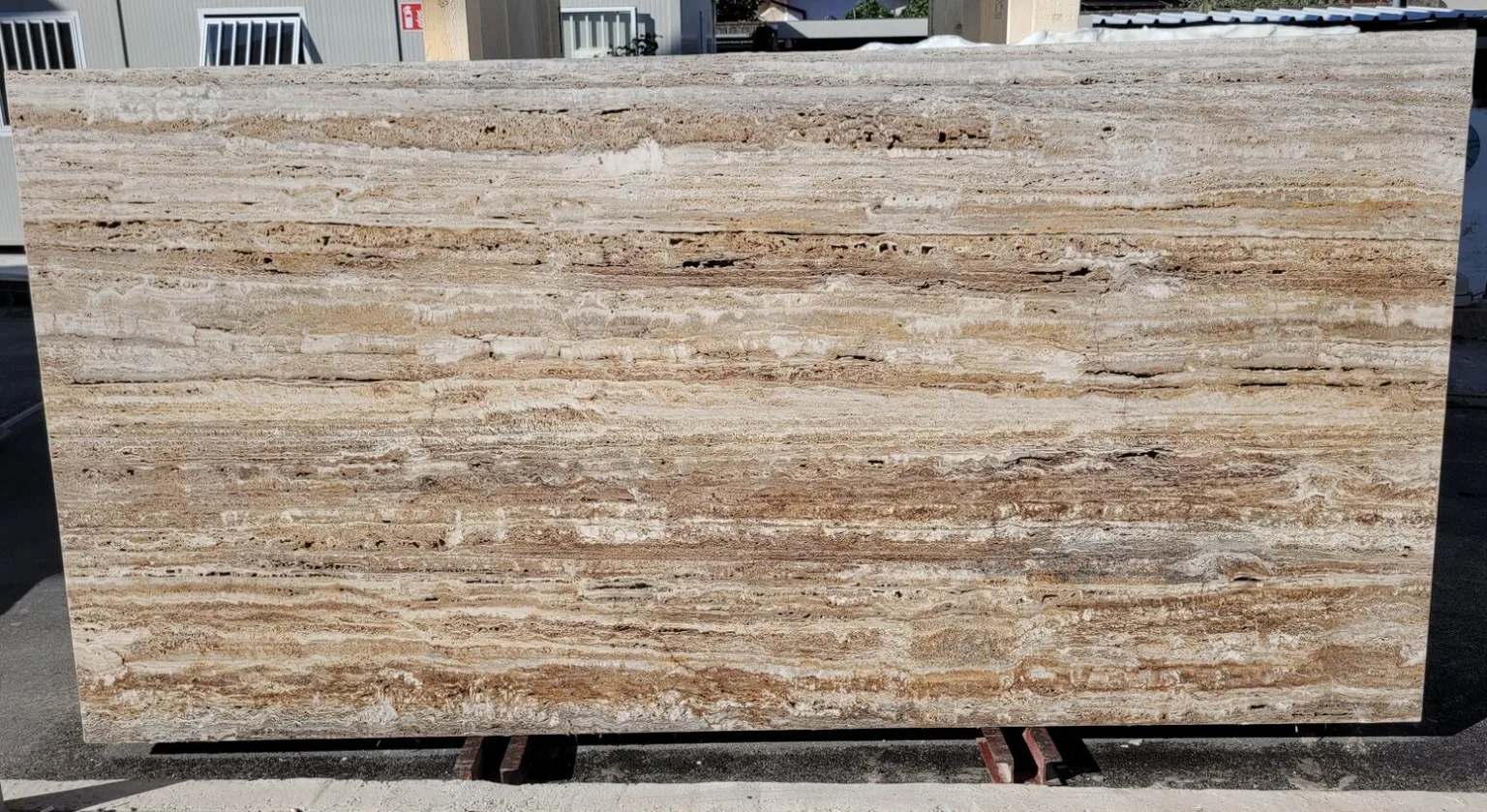 VEN GIANLUCA OLYMPIA_travertino_b 8131.90_12 slabs_312x156x2cm