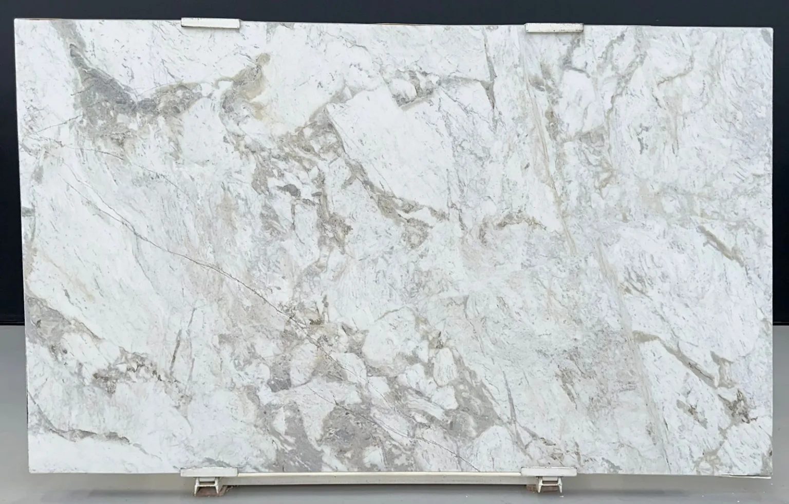 Calacata Matarazzo Satin Finish 3cm Block 3891 slabs 25-31(25) - 128’’x76’’